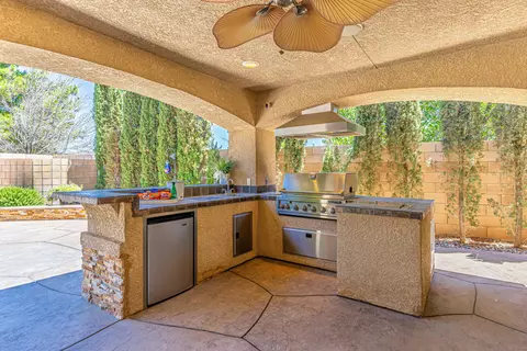 4007 Dee Dee Ct, Lancaster, CA 93536 photo 22