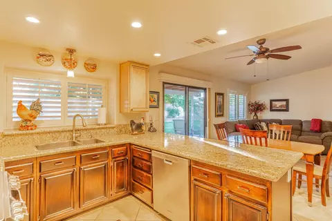 38137 42nd St E, Palmdale, CA 93552 photo 6