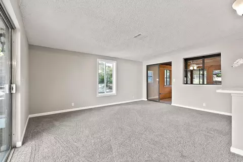 2134 Dallin St, Lancaster, CA 93536 photo 12
