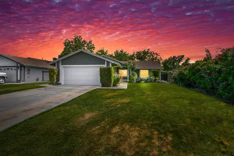 2134 Dallin St, Lancaster, CA 93536 photo 1