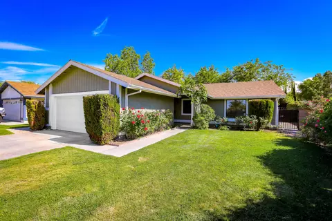 2134 Dallin St, Lancaster, CA 93536 photo 3