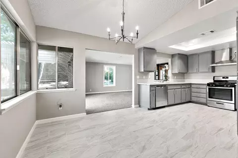2134 Dallin St, Lancaster, CA 93536 photo 8