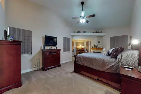 42185 Round Hill Dr, Lancaster, CA 93536 photo 16