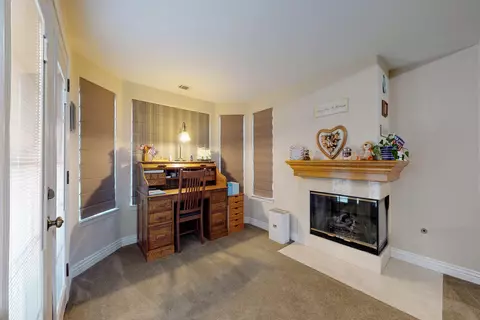 42185 Round Hill Dr, Lancaster, CA 93536 photo 19