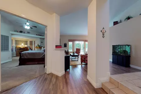 42185 Round Hill Dr, Lancaster, CA 93536 photo 6