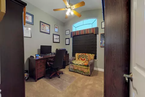 42185 Round Hill Dr, Lancaster, CA 93536 photo 24