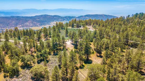 27361 Stirrup Way, Tehachapi, CA 93561 photo 3