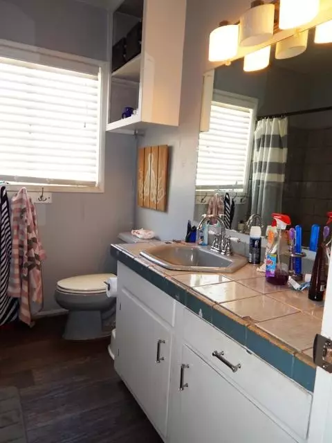 1421 Ivyton St W, Lancaster, CA 93534 photo 8