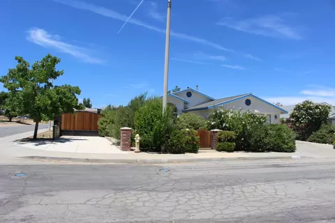 38157 13th St E, Palmdale, CA 93550 photo 4