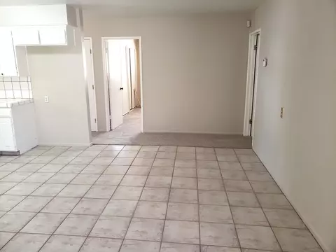 703 Oldfield St E, Lancaster, CA 93535 photo 6