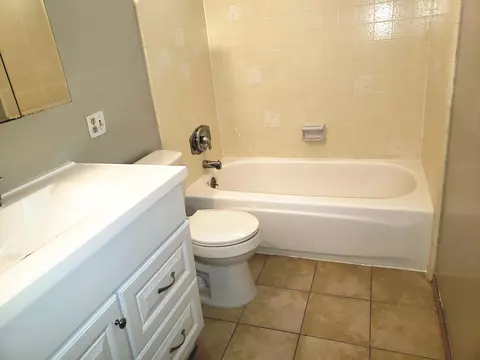 703 Oldfield St E, Lancaster, CA 93535 photo 14