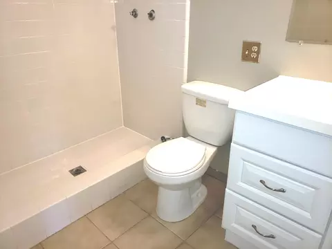 703 Oldfield St E, Lancaster, CA 93535 photo 12