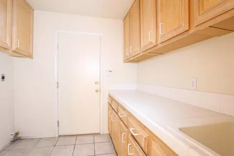 7357 Round Hill Dr, Lancaster, CA 93536 photo 16