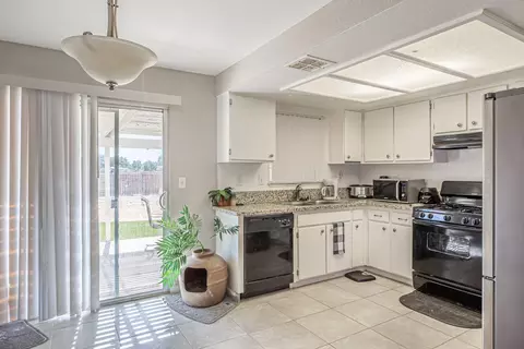 40730 154th Street St E, Lancaster, CA 93535 photo 5