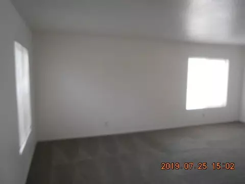 43337 33rd St E, Lancaster, CA 93535 photo 4