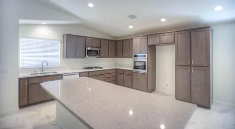 5822 Vahan Ct, Lancaster, CA 93536 photo 5