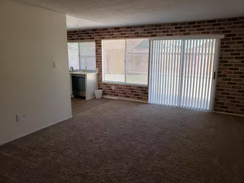 44027 Andale Ave, Lancaster, CA 93535 photo 6