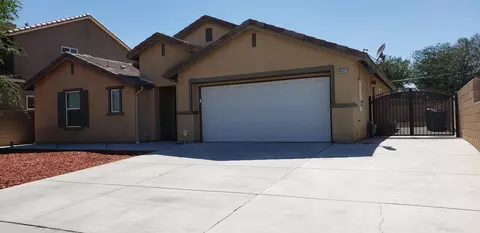 45321 Elm Ave, Lancaster, CA 93534 photo 2