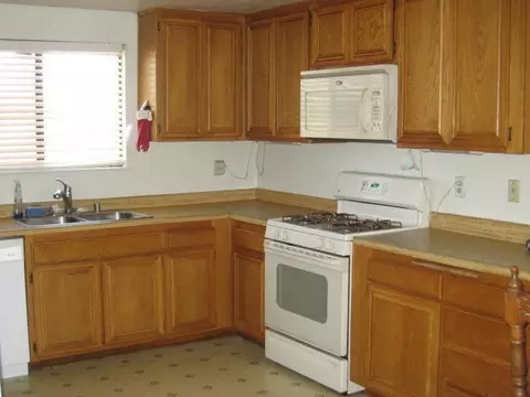 2558 Avenue J2 E, Lancaster, CA 93535 photo 4