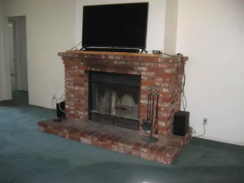 2558 Avenue J2 E, Lancaster, CA 93535 photo 2