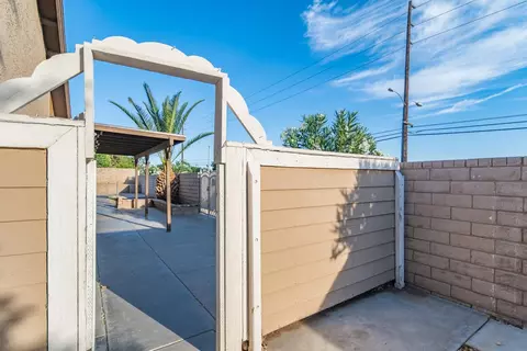 2602 Juniper Dr, Palmdale, CA 93550 photo 3