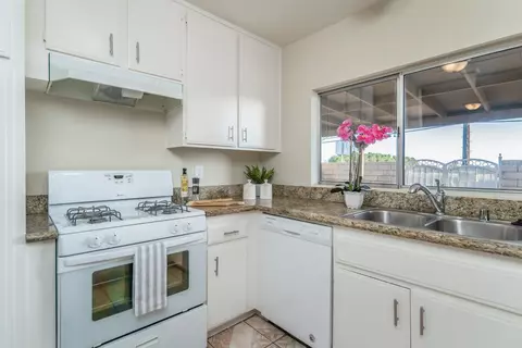 2602 Juniper Dr, Palmdale, CA 93550 photo 9