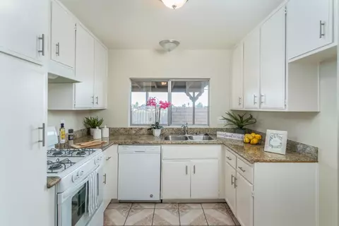 2602 Juniper Dr, Palmdale, CA 93550 photo 8
