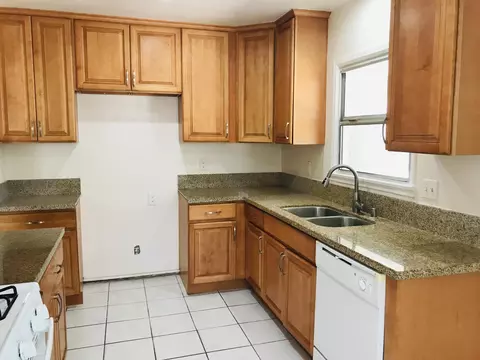 38647 4th St E, Palmdale, CA 93550 photo 5