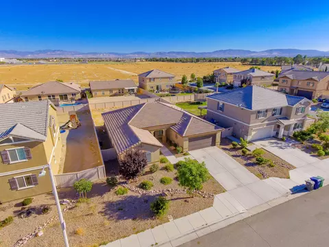 3122 Garnet Ln, Lancaster, CA 93535 photo 38
