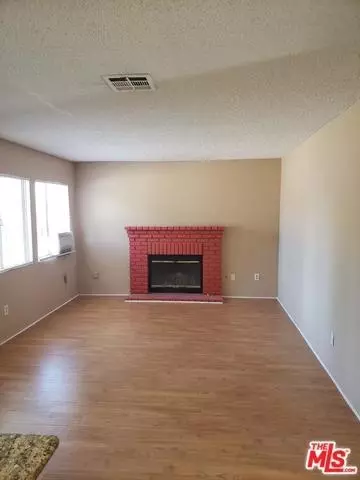 43844 Fallen Dr, Lancaster, CA 93535 photo 8