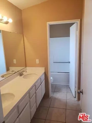 43844 Fallen Dr, Lancaster, CA 93535 photo 9