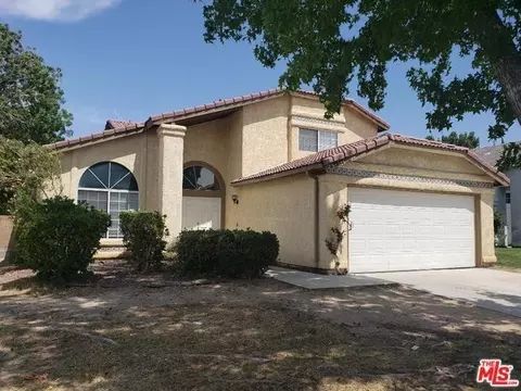 43844 Fallen Dr, Lancaster, CA 93535 photo 2