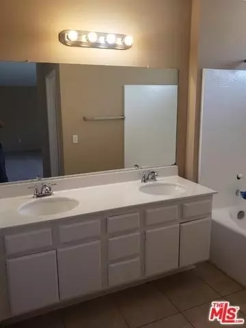 43844 Fallen Dr, Lancaster, CA 93535 photo 10