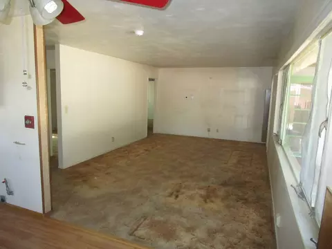 44037 Elm Ave, Lancaster, CA 93534 photo 3