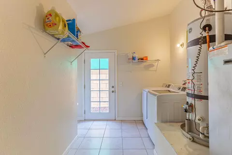 530 Ivyton St E, Lancaster, CA 93535 photo 25