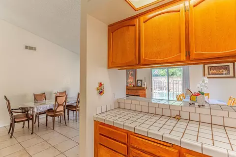 530 Ivyton St E, Lancaster, CA 93535 photo 12