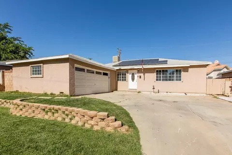 43741 Beech Ave, Lancaster, CA 93534 photo 1