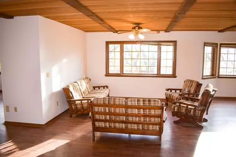 17724 Pigeon Springs Rd, Tehachapi, CA 93561 photo 4
