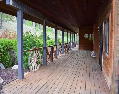 17724 Pigeon Springs Rd, Tehachapi, CA 93561 photo 3