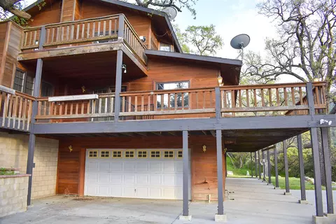 17724 Pigeon Springs Rd, Tehachapi, CA 93561 photo 2