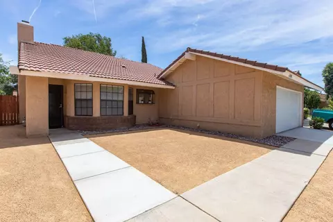 42946 39th St W, Lancaster, CA 93536 photo 3