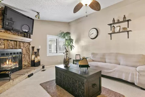 2121 Avenue I E #20, Lancaster, CA 93535 photo 12