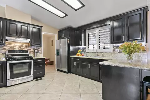 2121 Avenue I E #20, Lancaster, CA 93535 photo 5