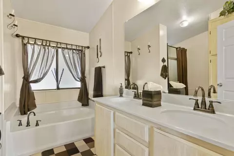 2121 Avenue I E #20, Lancaster, CA 93535 photo 24
