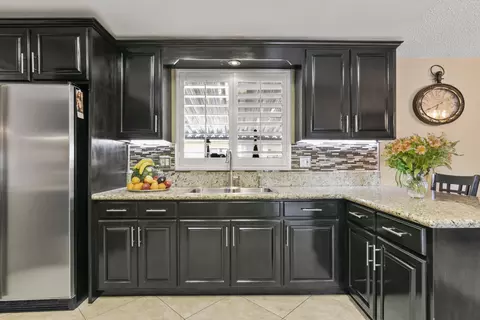 2121 Avenue I E #20, Lancaster, CA 93535 photo 4