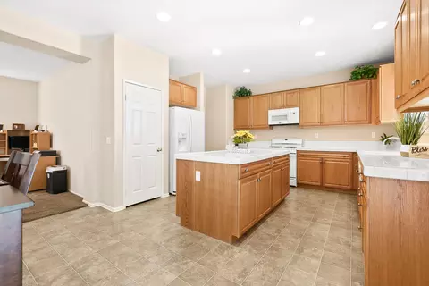 2710 Norberry St E, Lancaster, CA 93535 photo 7