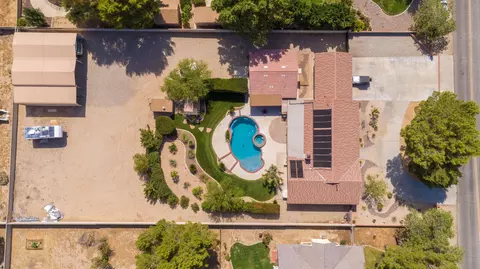 3718 Avenue J8 E, Lancaster, CA 93535 photo 4