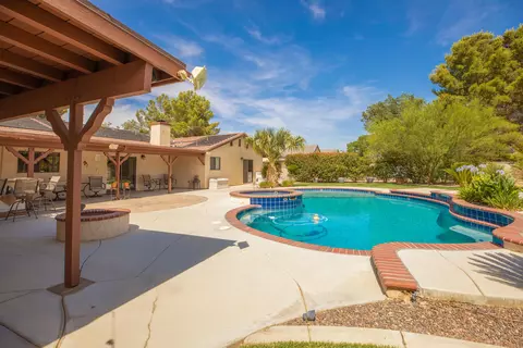 3718 Avenue J8 E, Lancaster, CA 93535 photo 7