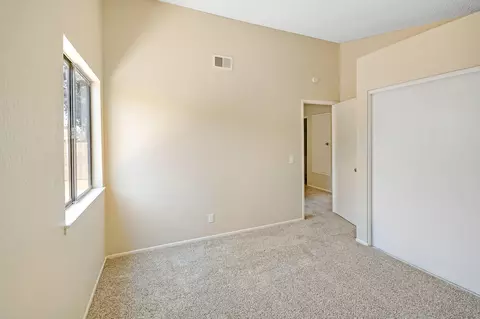 37427 37th St E, Palmdale, CA 93550 photo 11