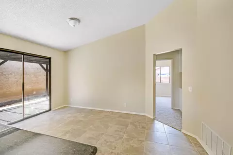 37427 37th St E, Palmdale, CA 93550 photo 5